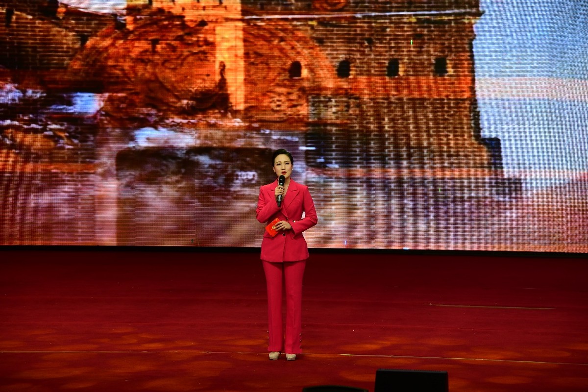 《梨花頌》重慶大學藝術學院碩士生導師陳燕演唱哈薩克民歌《瑪依拉