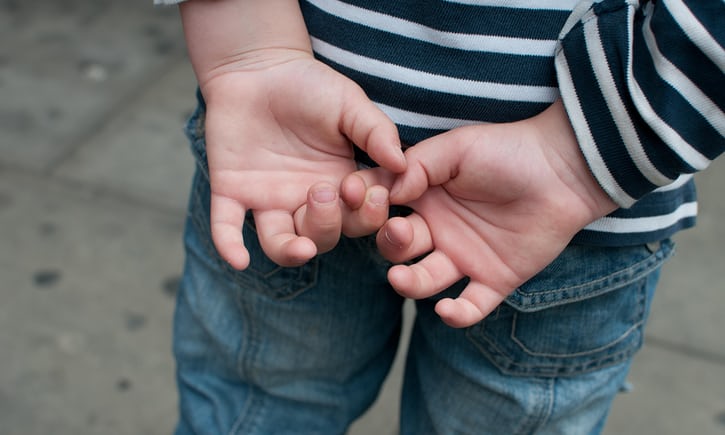 儿童自我伤害行为容易被忽视 有孩子3岁开始自残