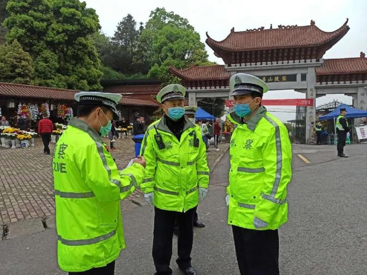 【重庆】警事 | 高新警方多举措 全面做好辖区清明祭扫交通安保工作