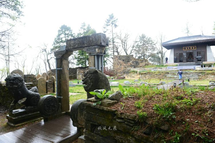 石泉(|鬼谷岭春雨云海的美妙与传说