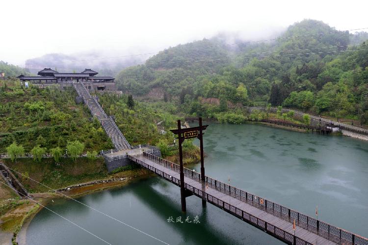 石泉(|鬼谷岭春雨云海的美妙与传说