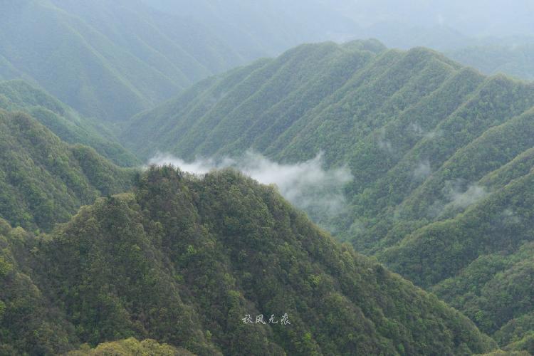 石泉(|鬼谷岭春雨云海的美妙与传说