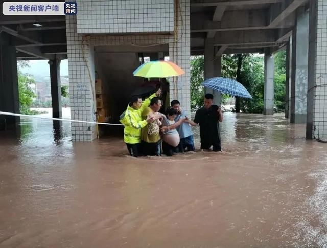 |渝中警讯丨闻“汛”而动 重庆警方开启“抗洪”模式