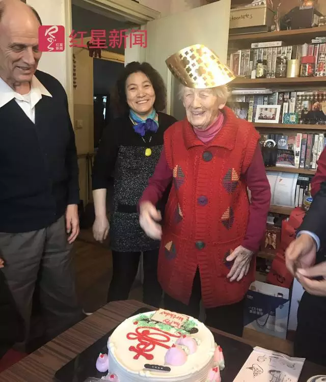 她是曾参与创建北外的加拿大人 102岁照吃椒盐桃酥