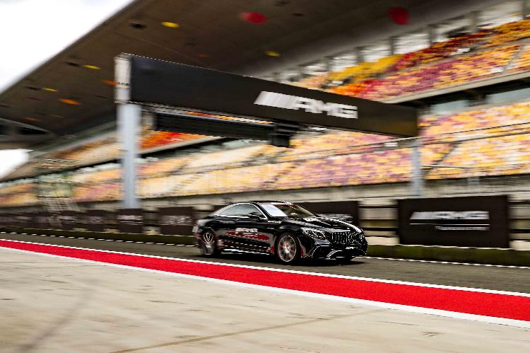  19. 新一代梅赛德斯-AMG S 63 4MATIC+ 轿跑车满足高性能车爱好者对于性能豪华的极致追求.jpg