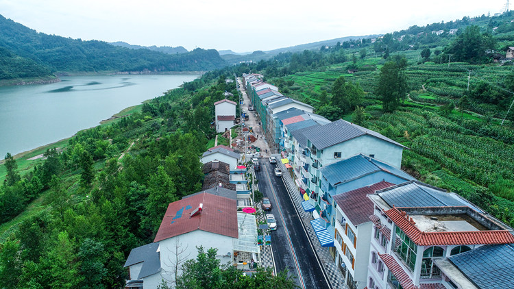 "8月初营业后,市民自驾车到这里,就能在长沙村选择适合自己的地方居住