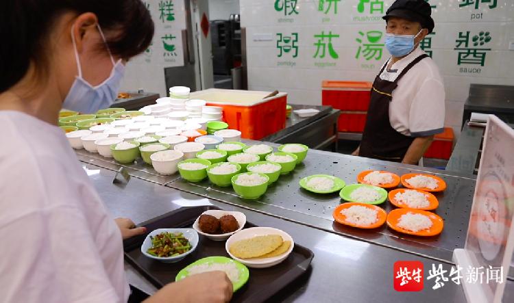 促進校園光盤行動南京航空航天大學食堂推出一毛錢米飯