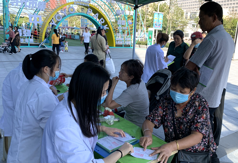 义诊|丰庆路街道办举办“关爱口腔健康”义诊活动