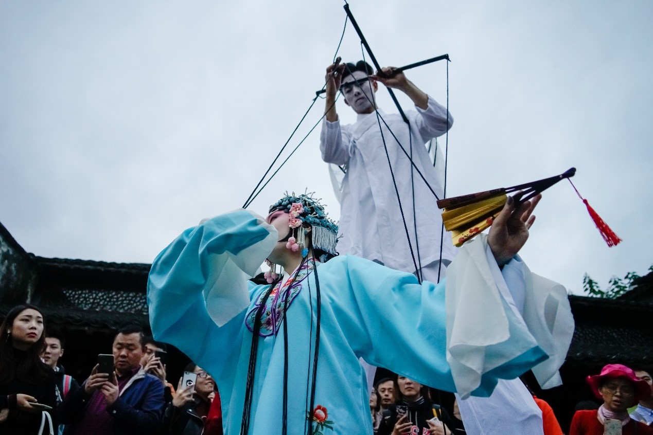 重庆生活|国庆必逛，长嘉汇?第三届重庆南滨国际戏剧节精彩启幕