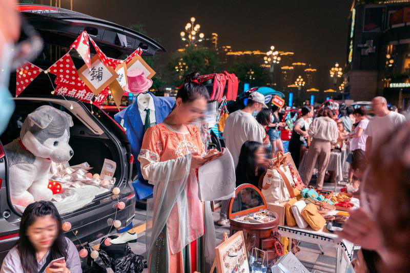 重庆生活|国庆必逛，长嘉汇?第三届重庆南滨国际戏剧节精彩启幕