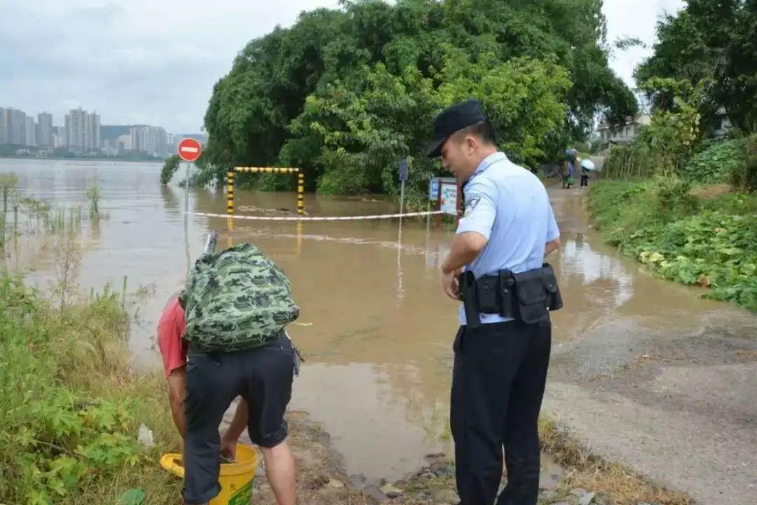 其他|江边、市场、餐馆：九龙坡警方涉渔场所巡查全覆盖