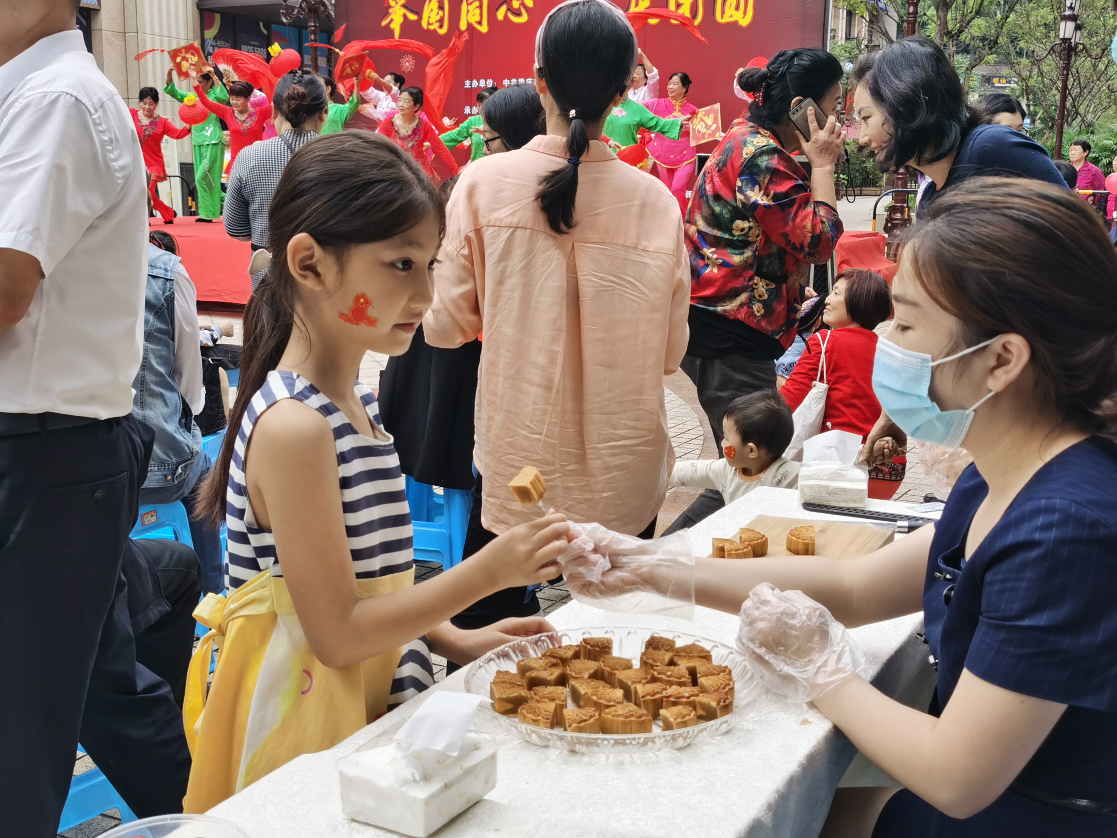 中秋 民俗文化 节日氛围|龙山街道旗山路社区：同喜同贺乐中秋  阖家团圆颂祖国