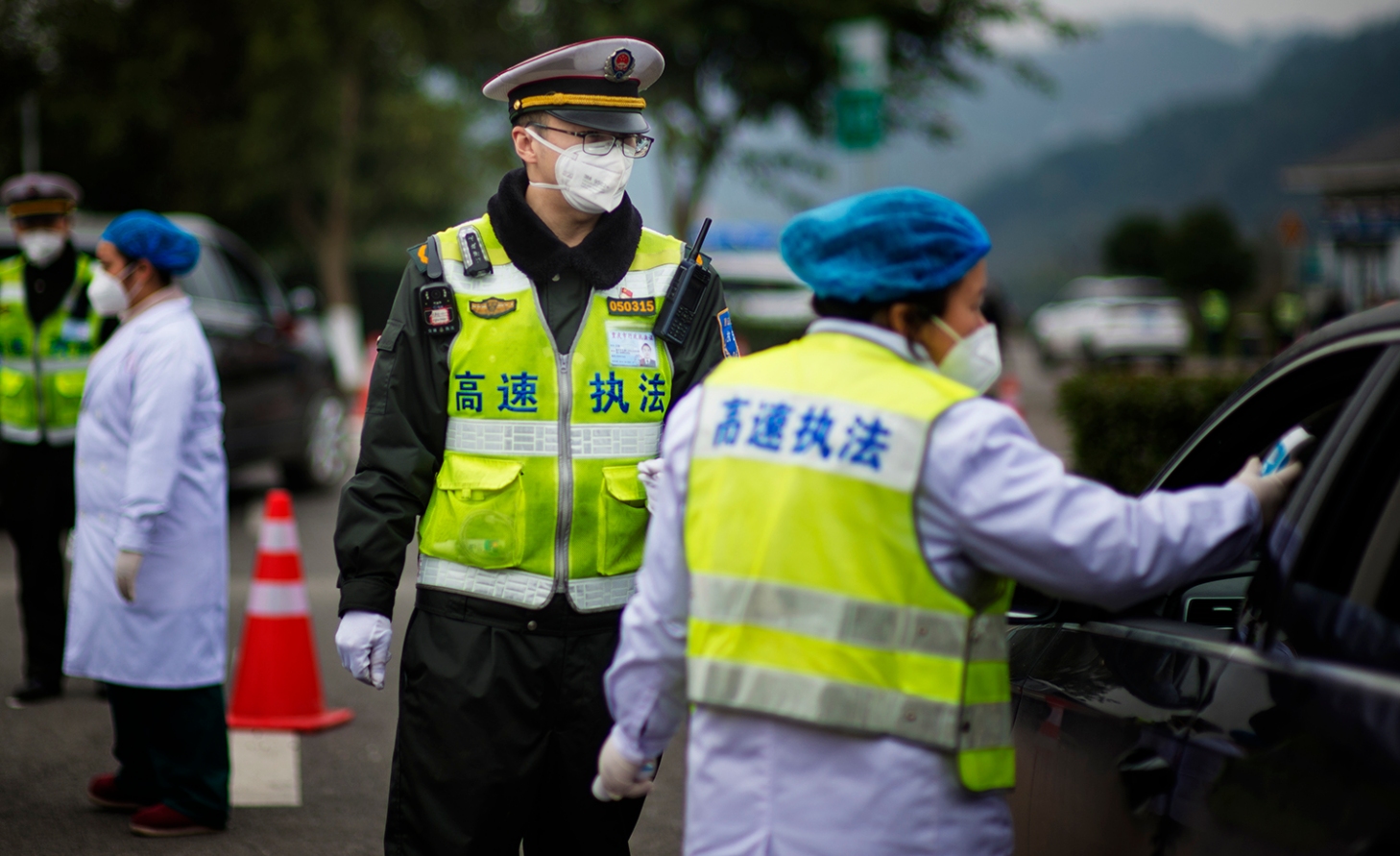 重庆高速| 这是今年疫情最严重时重庆高速公路一线检查的真实场景