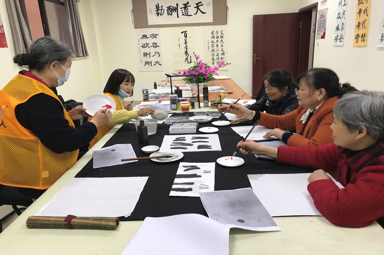 龙脊新村社区   龙山街道养老服务中心   老年人课堂    水墨画|龙山街道龙脊新村社区开展老年人课堂——水墨画樱桃