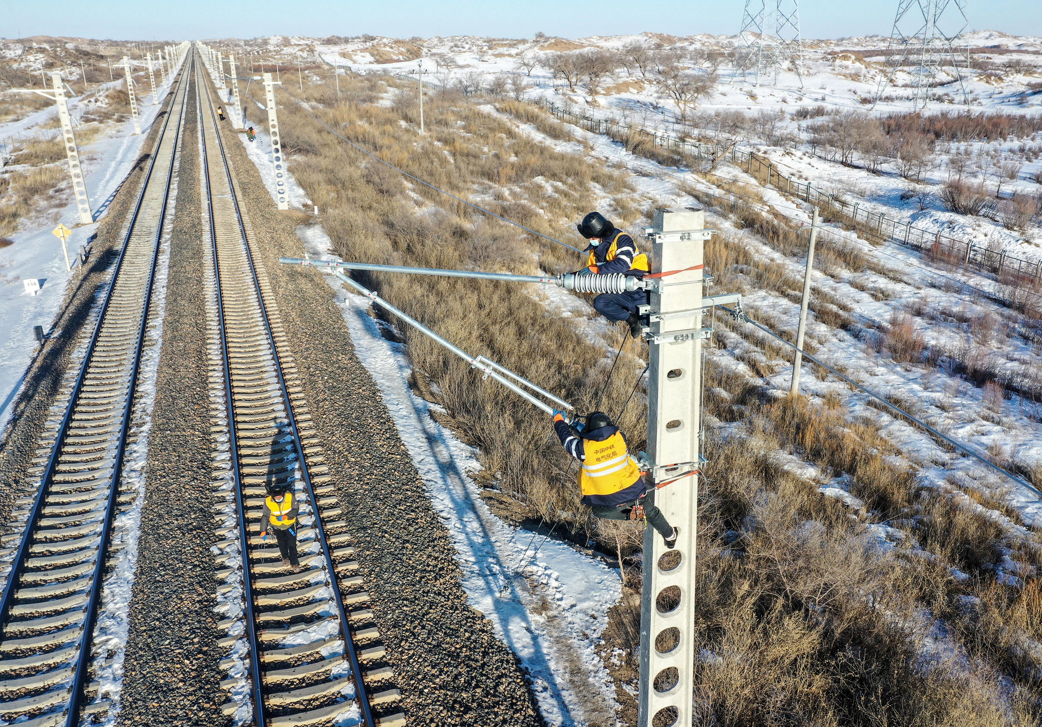 内蒙古集通铁路电气化改造工程正式复工