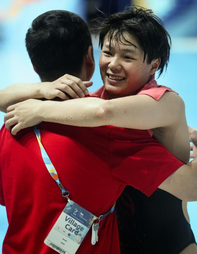 中国跳水队教练刘犇图片