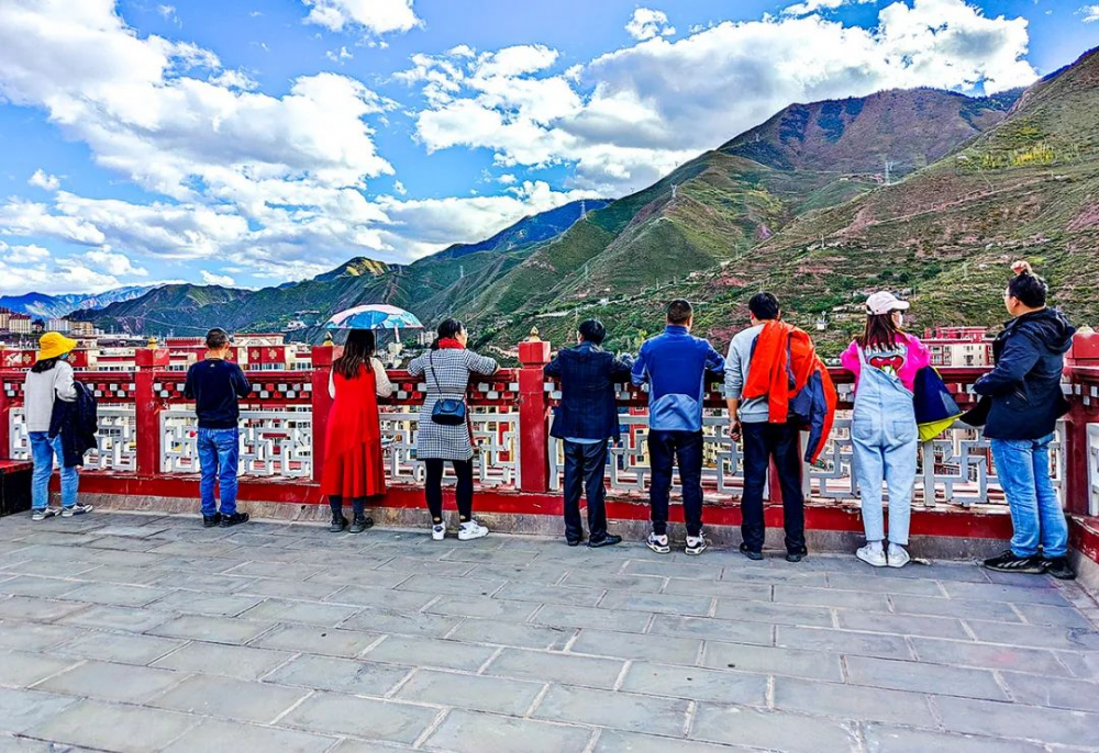 这个国庆游太惊喜，重庆“万人游昌都”首发团超值的昌都旅游体验