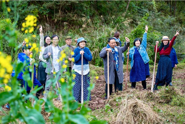 千畝櫻花點亮春天 體驗低空飛行,親耕文化打造鄉村旅遊