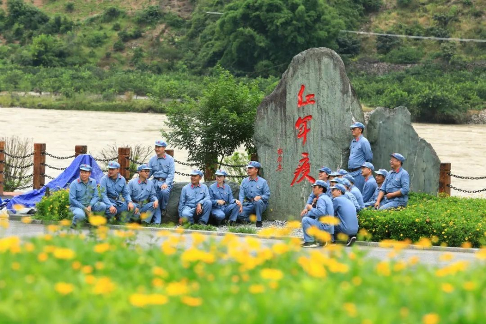 以悲襯喜的紅色旅遊景區是國家aaaa級旅遊景區聞名的安順場