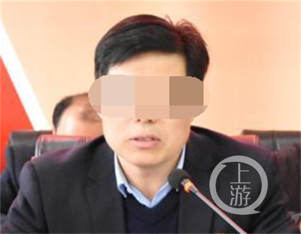 河南西峡县市监局局长在办公室内上吊身亡-打码_看图王.png