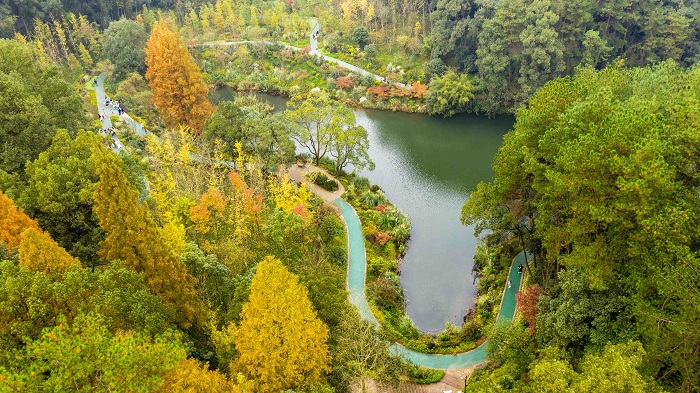 玉黛湖风景图片