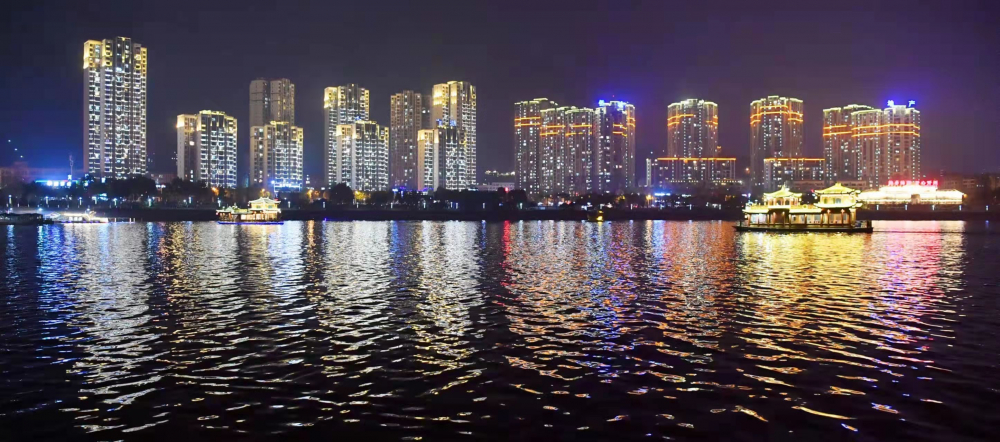 开州汉丰湖夜景图片图片