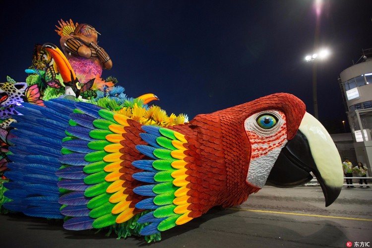 巴西各地狂欢节模式全面开启 花车热舞嗨翻天!