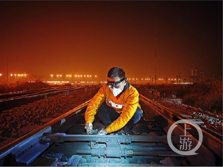 疫情阻击战重庆电务段全力保障铁路运输安全畅通