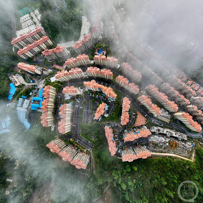 雨後摩天嶺