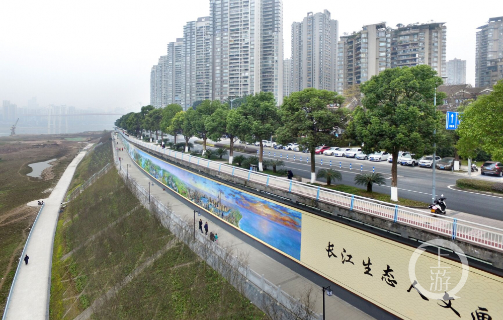 重庆南滨路最长画卷图片