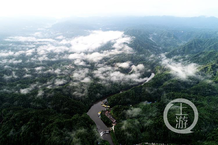 《大洪海鸟瞰 张灿彬 摄于江津区四面山